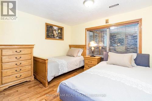 2866 20Th Sideroad, New Tecumseth, ON - Indoor Photo Showing Bedroom