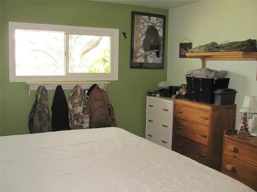 1802 28 Crescent, Vernon, BC - Indoor Photo Showing Bedroom