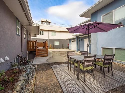 930-932 Lawson Avenue, Kelowna, BC - Outdoor With Deck Patio Veranda With Exterior
