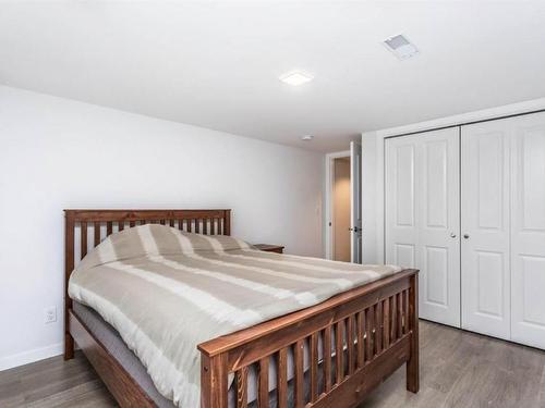 930-932 Lawson Avenue, Kelowna, BC - Indoor Photo Showing Bedroom