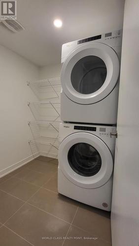121 Green Gardens Boulevard, Toronto, ON - Indoor Photo Showing Laundry Room