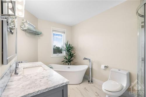 1409 Gauthier Street, Ottawa, ON - Indoor Photo Showing Bathroom