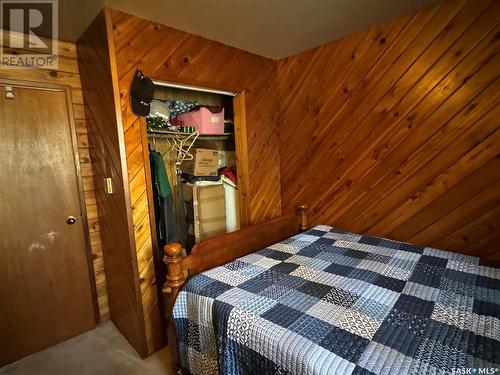 613 Niskemin Drive, Lac La Ronge, SK - Indoor Photo Showing Bedroom