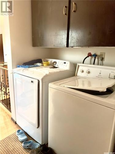 106 Government Road, Dundurn, SK - Indoor Photo Showing Laundry Room
