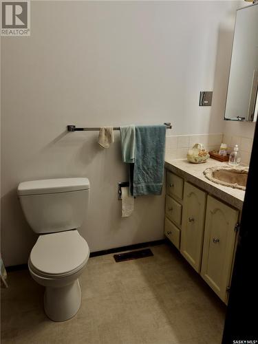 106 Government Road, Dundurn, SK - Indoor Photo Showing Bathroom