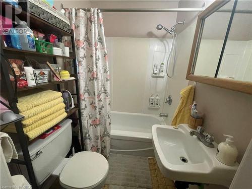 Unit 40 bathroom - 40 Absalom Street E, Mildmay, ON - Indoor Photo Showing Bathroom