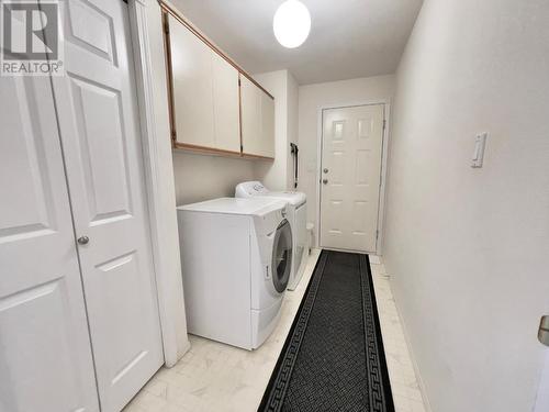 1634 Carmi Avenue Unit# 149, Penticton, BC - Indoor Photo Showing Laundry Room