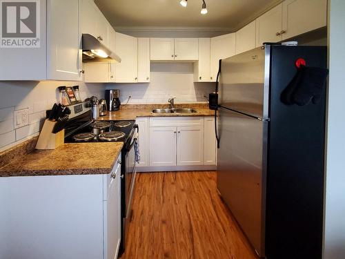 10209 17 Street Unit# 111, Dawson Creek, BC - Indoor Photo Showing Kitchen With Double Sink