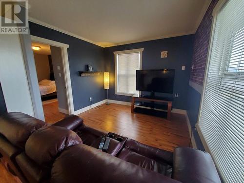 10209 17 Street Unit# 111, Dawson Creek, BC - Indoor Photo Showing Living Room