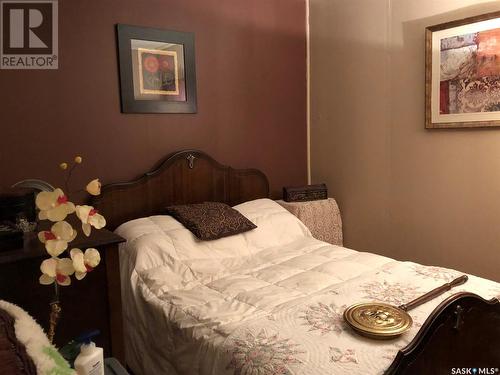 103 Railway Avenue, Glentworth, SK - Indoor Photo Showing Bedroom