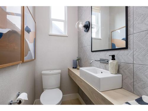 104 30530 Cardinal Avenue, Abbotsford, BC - Indoor Photo Showing Bathroom
