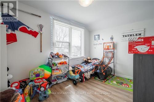 301 Wallace Avenue S, Welland, ON - Indoor Photo Showing Other Room
