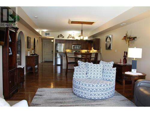 7922 Okanagan Landing Road Unit# 502, Vernon, BC - Indoor Photo Showing Living Room