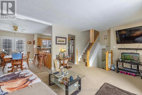 344 Pineview Gardens, Shelburne, ON - Indoor Photo Showing Living Room