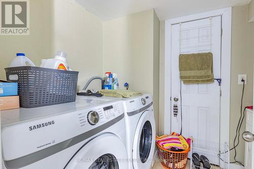 344 Pineview Gardens, Shelburne, ON - Indoor Photo Showing Laundry Room