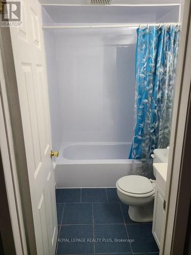 37 Bond Street S, Hamilton (Dundas), ON - Indoor Photo Showing Bathroom