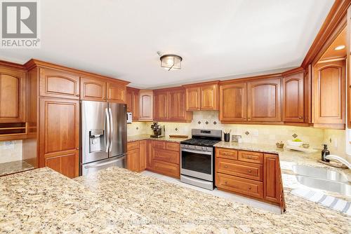 2 Falcon Circle, Guelph, ON - Indoor Photo Showing Kitchen
