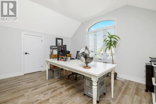 2 Falcon Circle, Guelph, ON - Indoor