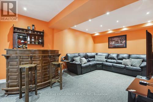 77 Sadielou Boulevard, Hamilton, ON - Indoor Photo Showing Living Room