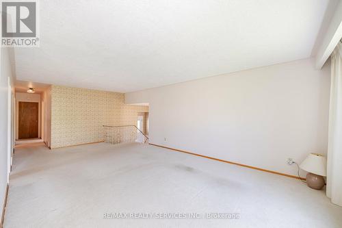 15 Pine Tree Crescent, Brampton, ON - Indoor Photo Showing Other Room