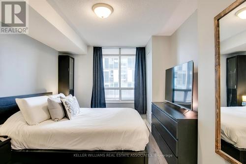 716 - 5233 Dundas Street W, Toronto, ON - Indoor Photo Showing Bedroom