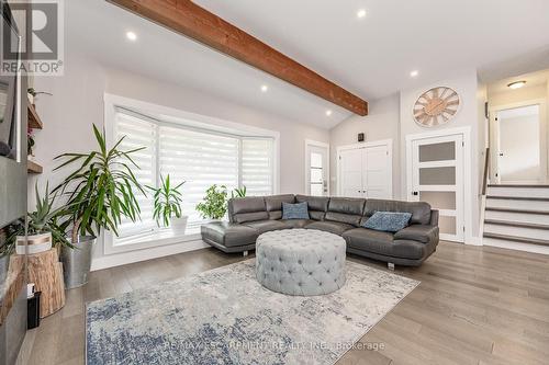 5350 Windermere Drive, Burlington, ON - Indoor Photo Showing Living Room