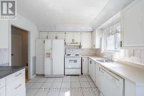 202 Mcmurchy Avenue S, Brampton, ON - Indoor Photo Showing Kitchen