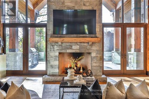 1300 Oak Lane, Mississauga, ON - Indoor Photo Showing Living Room With Fireplace