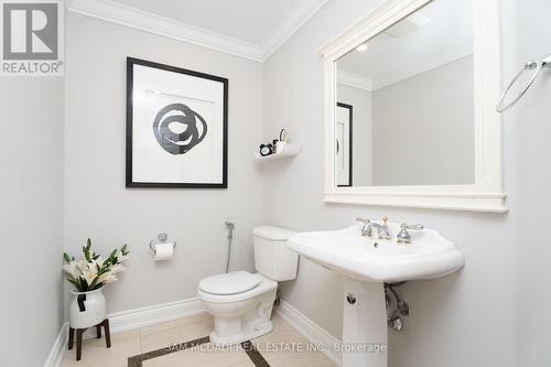 10 Stonehart Street, Caledon, ON - Indoor Photo Showing Bathroom