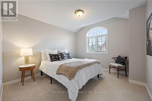 2485 Whitehorn Drive, Burlington, ON - Indoor Photo Showing Bedroom