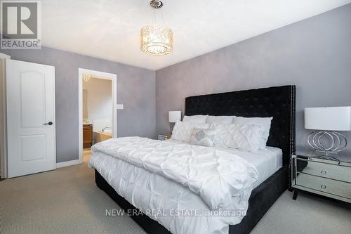 203 Holmes Crescent, Milton, ON - Indoor Photo Showing Bedroom