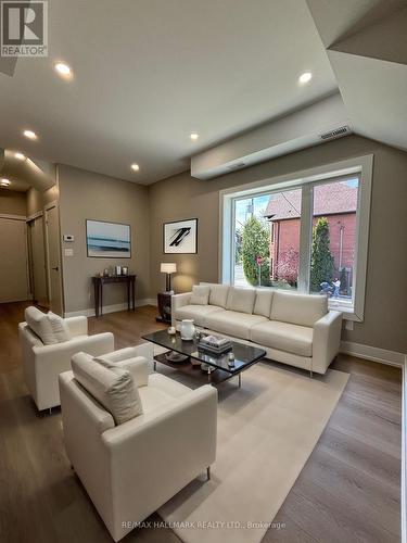 76 Annette Street, Toronto, ON - Indoor Photo Showing Living Room