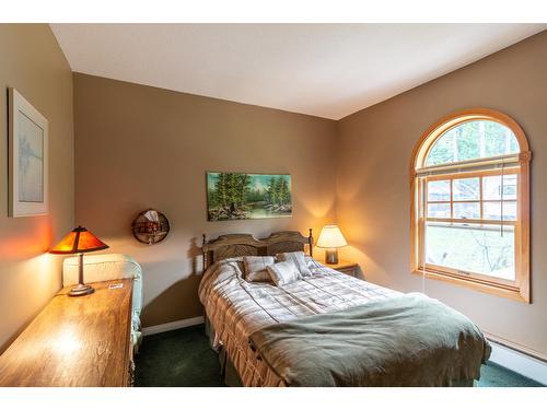 1283 Riondel Rd, Riondel, BC - Indoor Photo Showing Bedroom