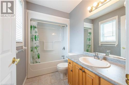 451 Trembling Aspen Avenue, Waterloo, ON - Indoor Photo Showing Bathroom
