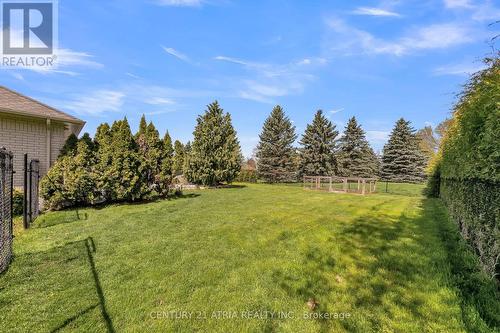 4 Maplehyrn Avenue, East Gwillimbury, ON - Outdoor
