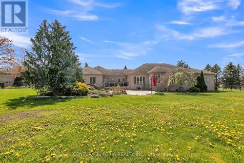 4 Maplehyrn Avenue, East Gwillimbury, ON - Outdoor