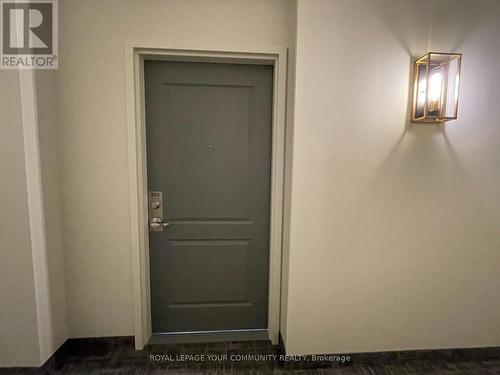 #803 -5917 Main St, Whitchurch-Stouffville, ON - Indoor Photo Showing Other Room