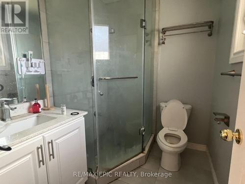 62 Avenue Road, Richmond Hill, ON - Indoor Photo Showing Bathroom