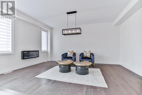 152 Coldwell Bay Circle W, Vaughan, ON - Indoor Photo Showing Living Room With Fireplace