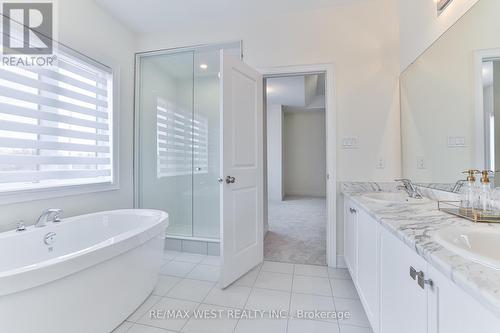 152 Coldwell Bay Circle W, Vaughan, ON - Indoor Photo Showing Bathroom