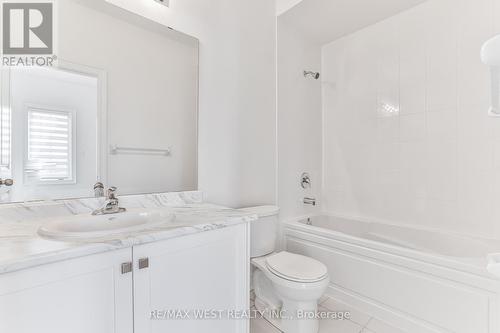 152 Coldwell Bay Circle W, Vaughan, ON - Indoor Photo Showing Bathroom