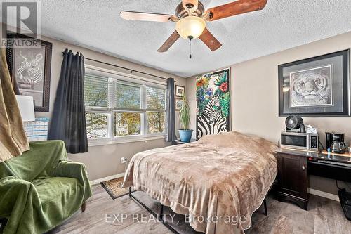 150 Cooks Bay Drive, Georgina, ON - Indoor Photo Showing Bedroom