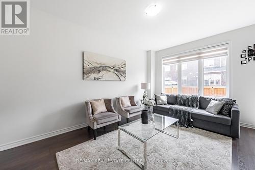 20 Growler Street, Brampton, ON - Indoor Photo Showing Living Room