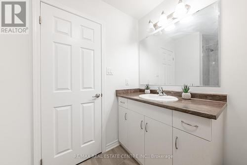 20 Growler Street, Brampton, ON - Indoor Photo Showing Bathroom