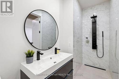 7483 5Th Sideroad, New Tecumseth, ON - Indoor Photo Showing Bathroom