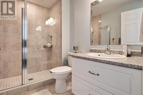 315 - 21 Brookhouse Drive, Clarington, ON - Indoor Photo Showing Bathroom