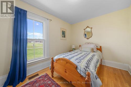 875 Melville Road, Prince Edward County, ON - Indoor Photo Showing Bedroom