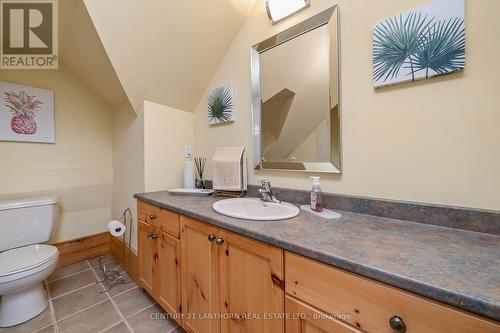 875 Melville Road, Prince Edward County, ON - Indoor Photo Showing Bathroom