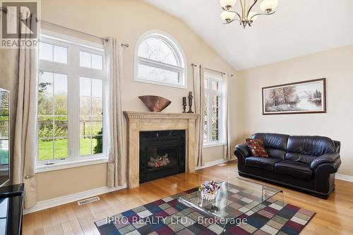 6829 Golden Hills Way, Mississauga, ON - Indoor Photo Showing Living Room With Fireplace