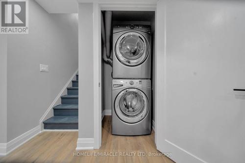 11 Pattulo Drive, Caledon, ON - Indoor Photo Showing Laundry Room